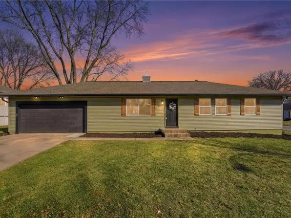 7515 N Tracy Ave, Gladstone, MO 64118