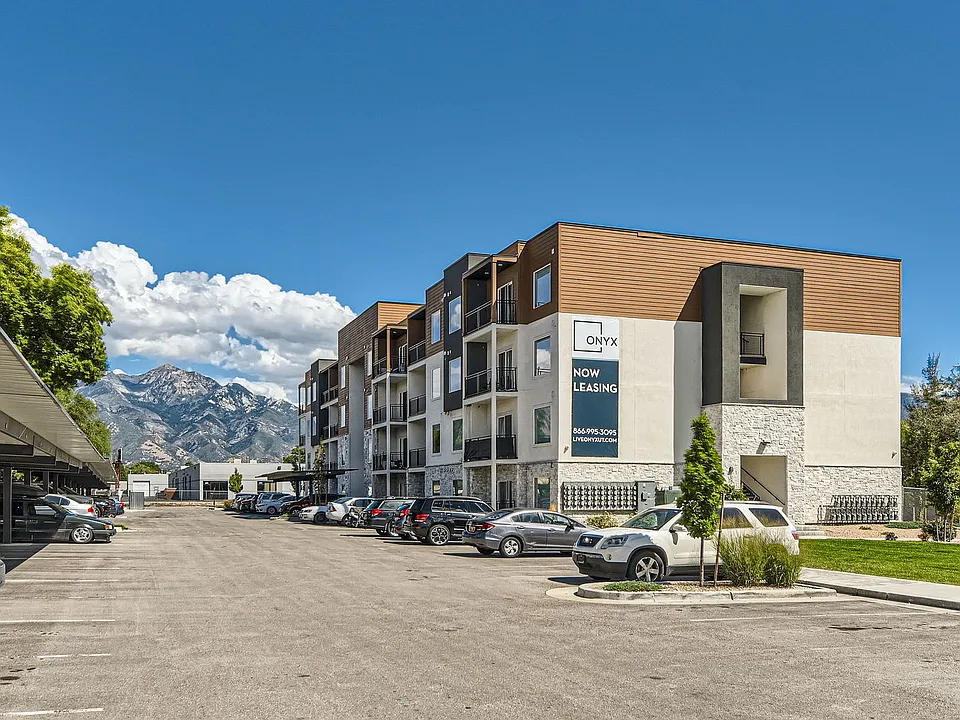 Onyx Apartments