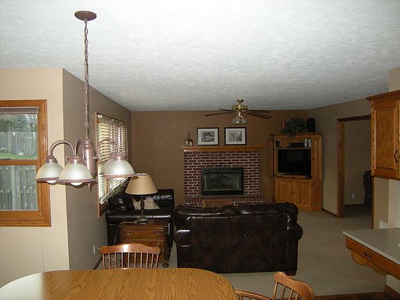 2nd image of 2614 N 154th St