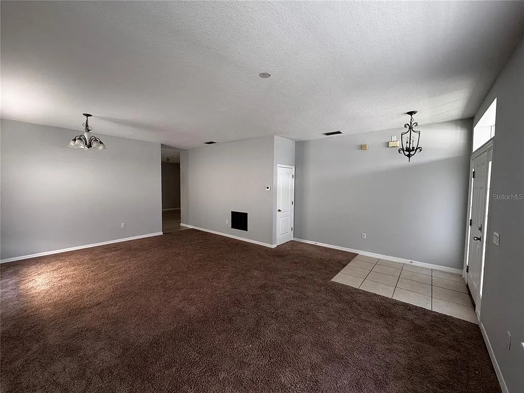 3 bed, 2.0 bath, 1822 sqft, $2,195 — Photo 3