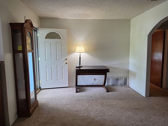 3rd image of 215 Woodard Ave