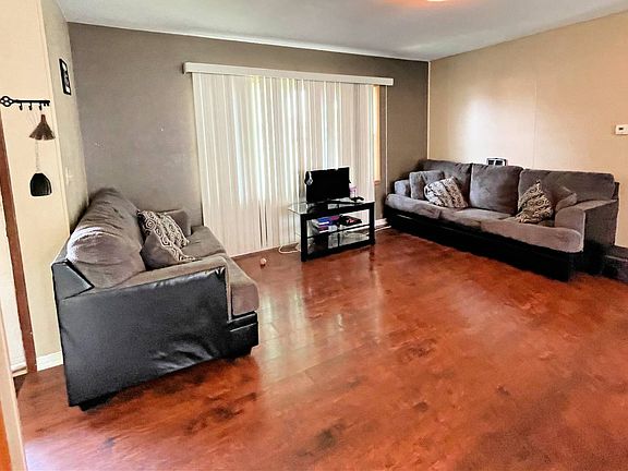 5th image of 619 E Furry St