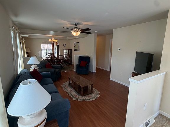 4th image of 82 Casa Bella Way