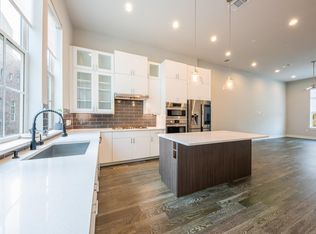 1203 Town Creek Dr, Austin, TX 78741