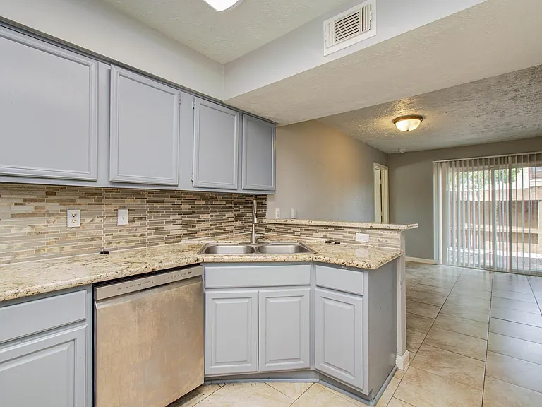 10555 Turtlewood Ct #2802 — Photo 16