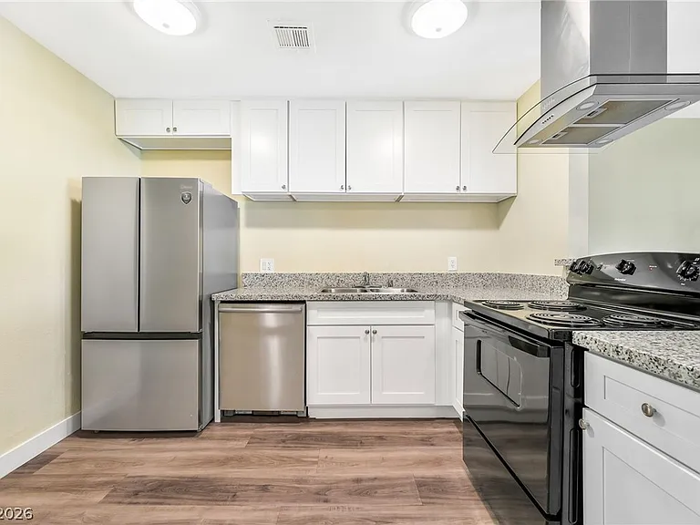 4156 Zavala St #3 — Photo 8
