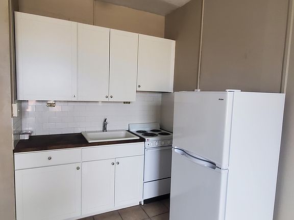 3rd image of 14 E 2nd Ave #605