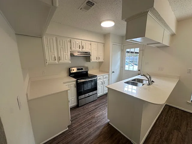 1012 Cottonwood Trl — Photo 1