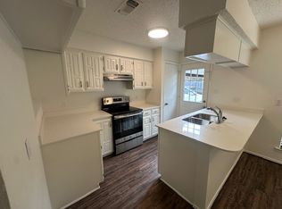 1012 Cottonwood Trl, Benbrook, TX 76126