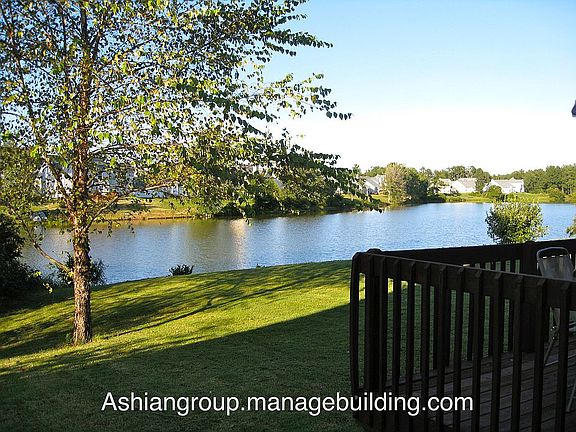 2nd image of 139 Harbour Lake Dr