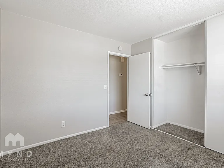 261 Queen Marie Ct — Photo 13