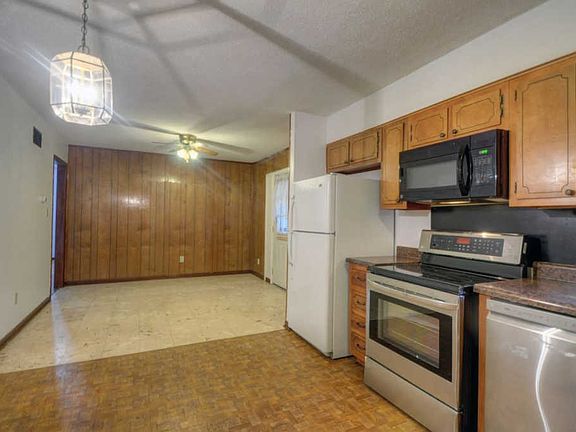 5th image of 315 McFarland Dr