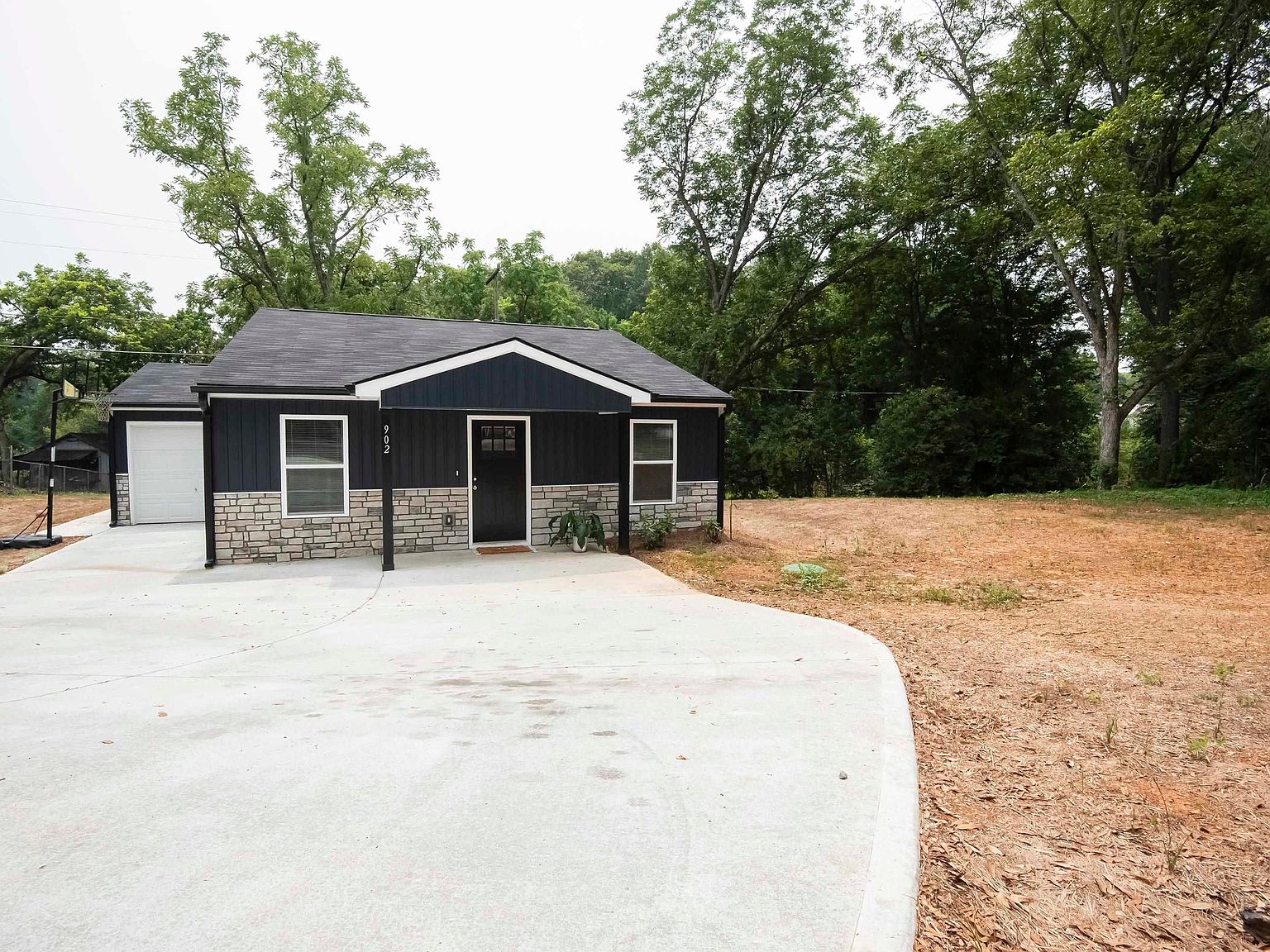 902 Savannah St, Cowpens, SC 29330 MLS 302621 Zillow