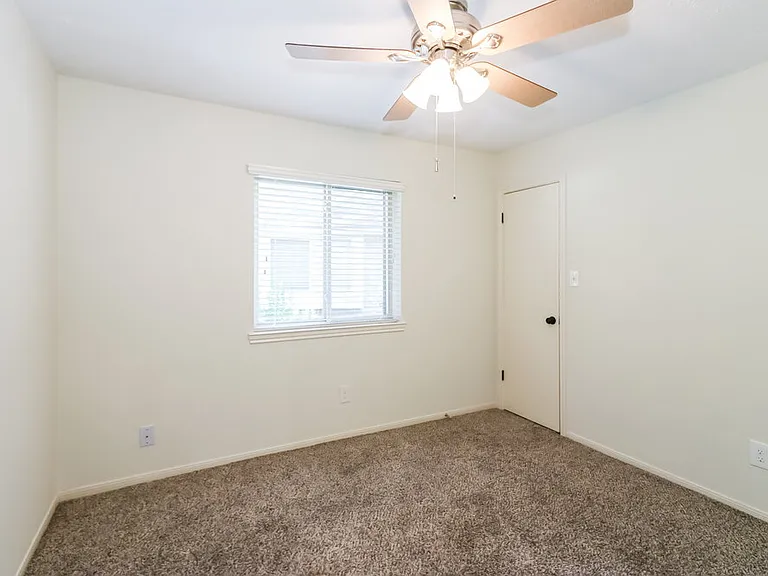 10810 Gusty Winds Ct — Photo 13