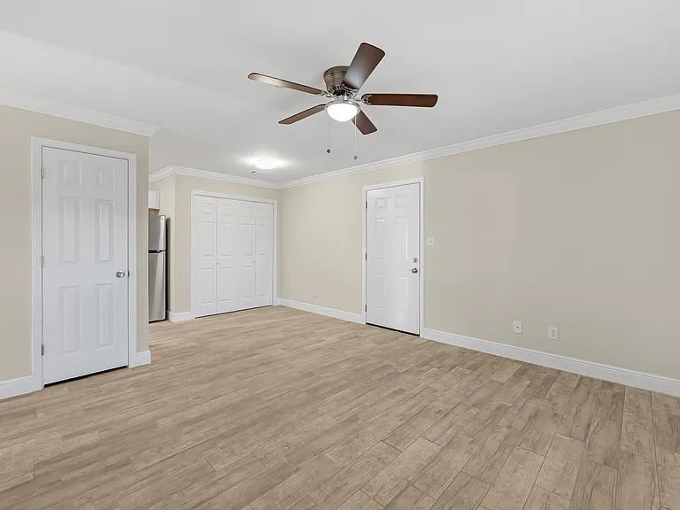 Robertsdale Village Apartments — Photo 49