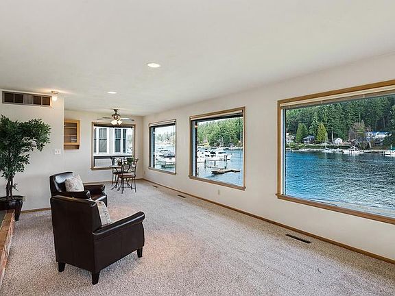 3rd image of 2825 Harborview Dr