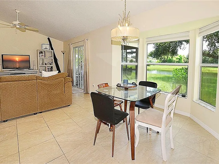 155 36th Ct SW — Photo 12