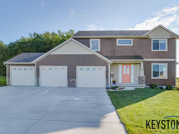 3rd image of 309 Miller Dr