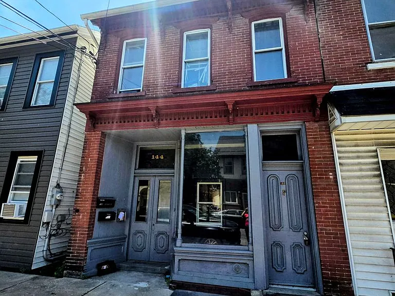 144 Front St — Photo 12