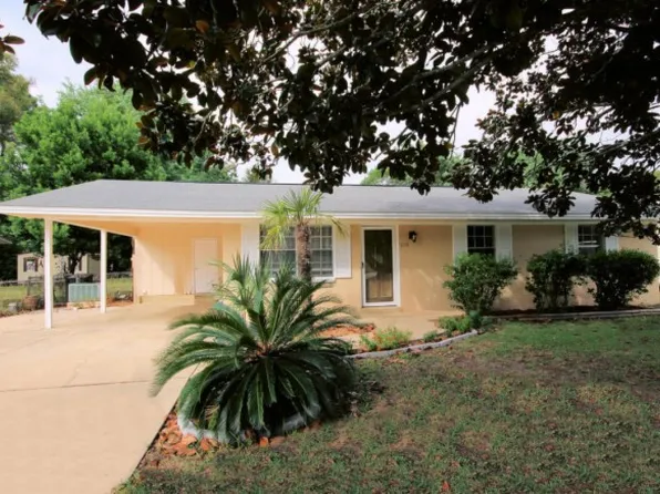 370 Oakland Cir, Fort Walton Beach, FL 32548