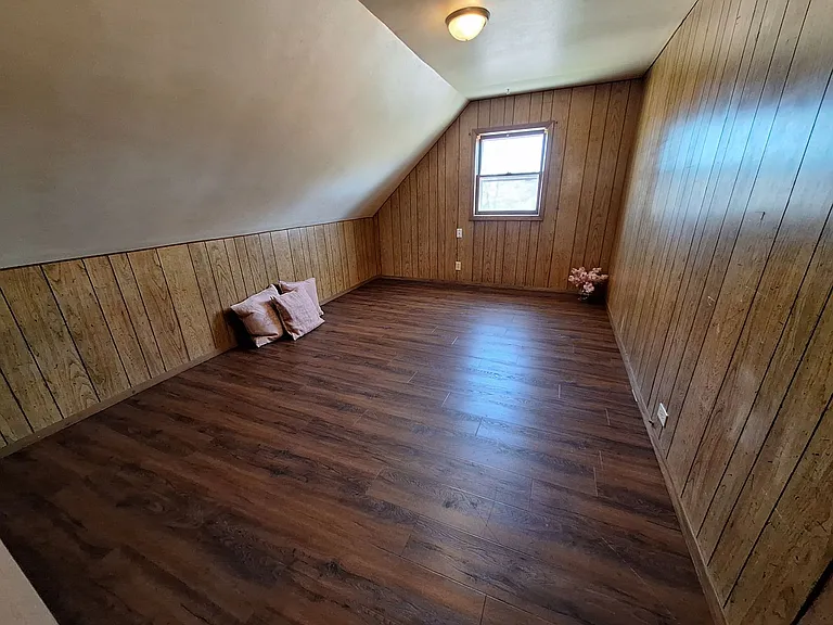 138 N Wilson St — Photo 11