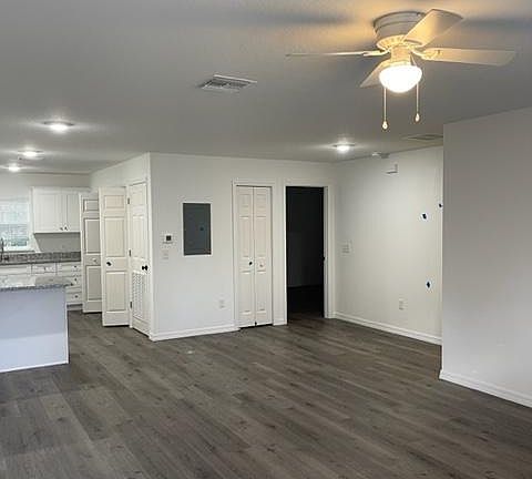 4th image of 1533 NE 14th St #1533
