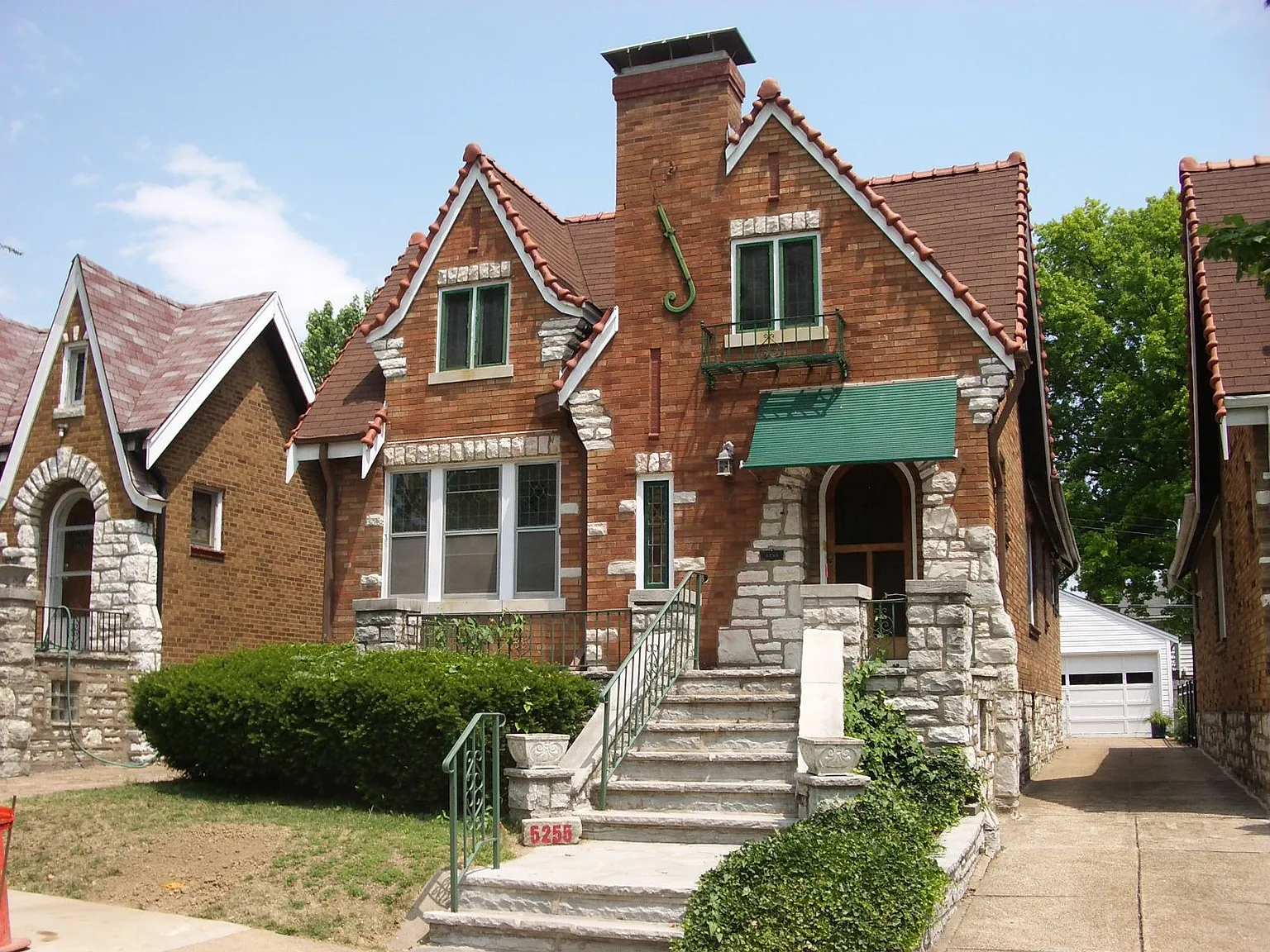 5255 Oleatha Ave photo 1