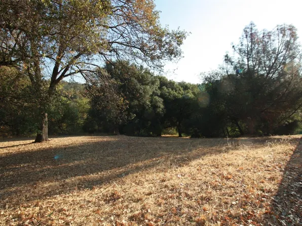 23523 Darkhorse Dr, Auburn, CA 95602