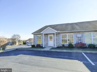 114 Lookout Ct, York, PA 17408