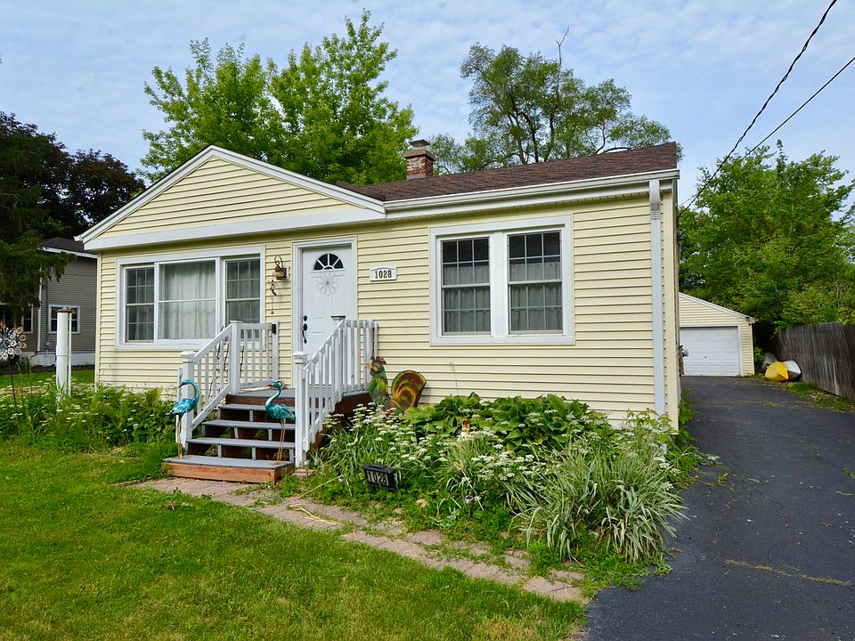 1st image of 1028 West Dr