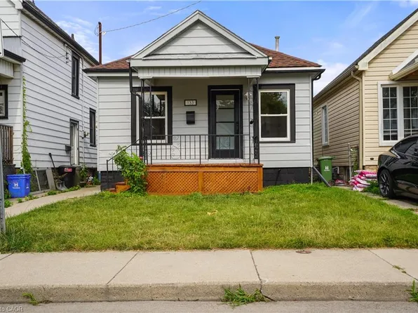 133 Barons Ave N, Hamilton, ON L8H 5A6