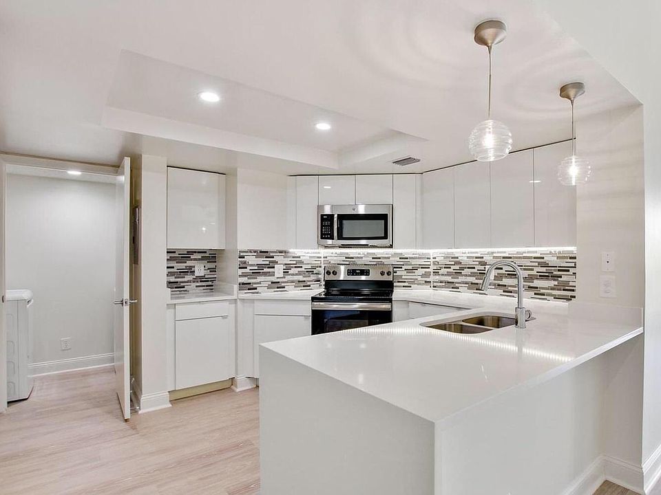 1st image of 20505 E Country Club Dr #N5236