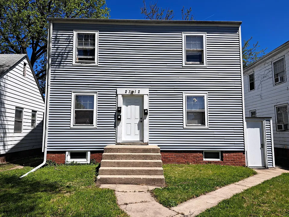 Front / Street side