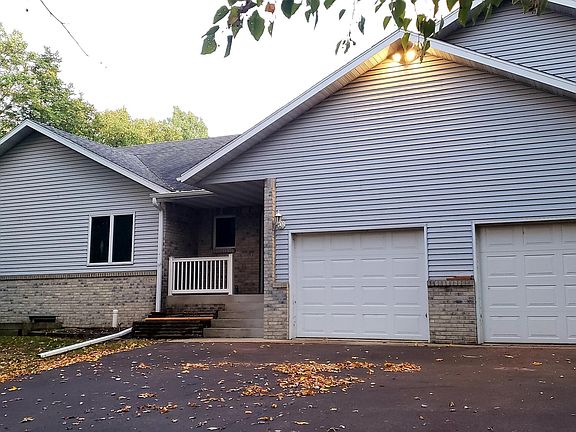 3rd image of 1425 Maplewood Ln