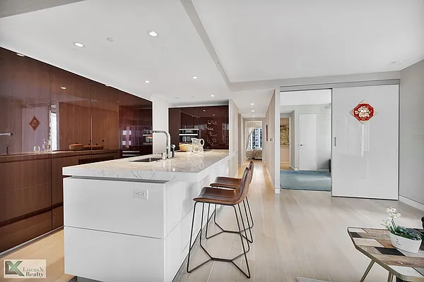 Rented by Lucas X Realty LLC | media 32