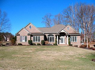 125 Northridge Dr, Danville, VA 24540