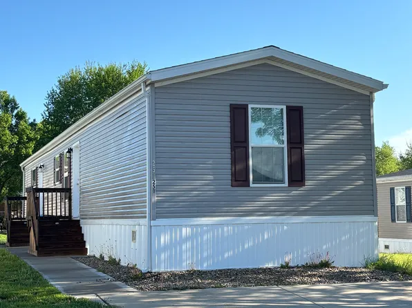 251 Woodland Trails Dr, Collinsville, IL 62234