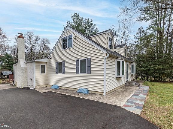2nd image of 1630 Bonnie Brae Dr