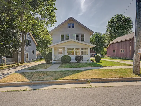 137 South St, Sun Prairie, WI 53590