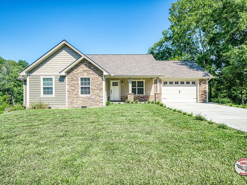1st image of 210 Eagle Crest Dr
