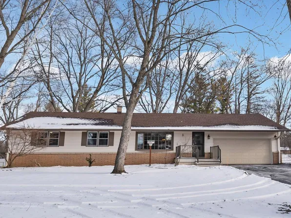 11728 North Silver AVENUE, Mequon, WI 53097