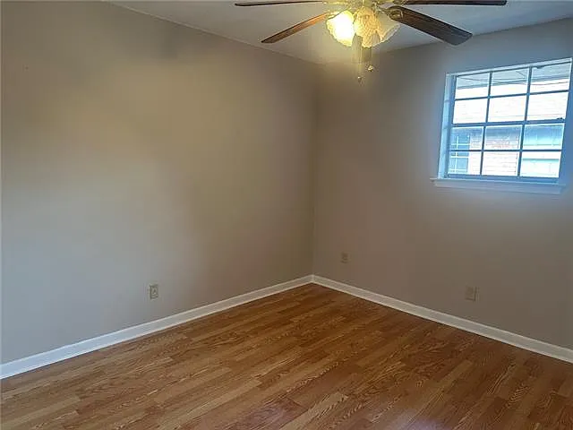 235 W Esplanade Ave — Photo 9