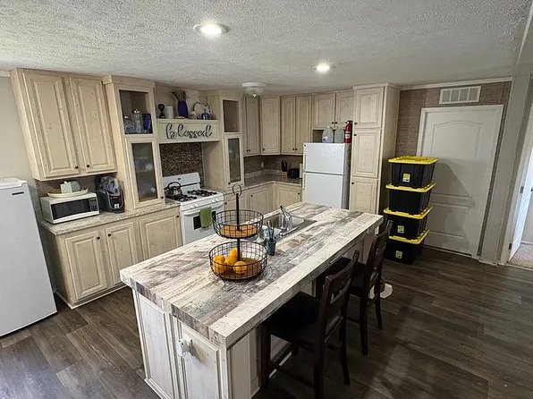 8900 Sassafras St #252, Kalamazoo, MI 49009