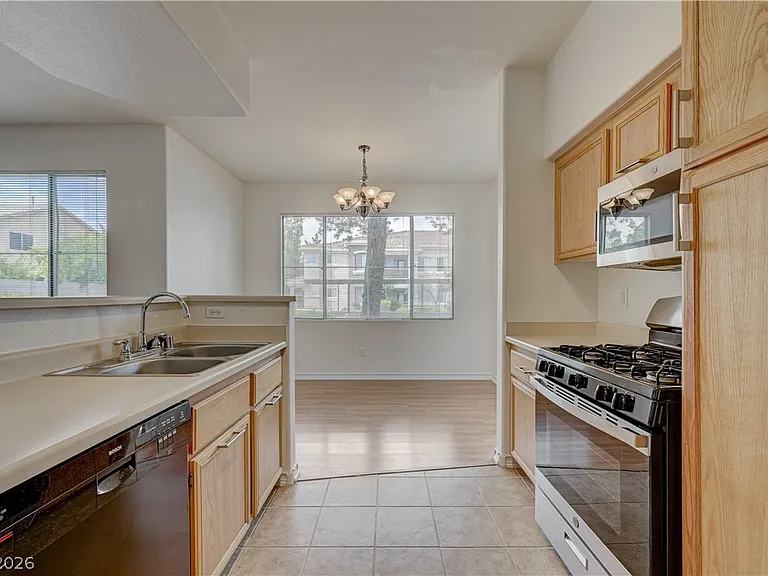 9050 W Warm Springs Rd #1113 — Photo 13