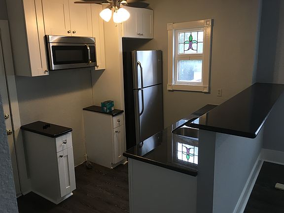 3rd image of 502 E Guenther Street # Fl 2nd