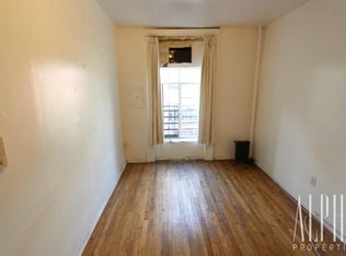 228 W 13th St APT 2C, New York, NY 10011