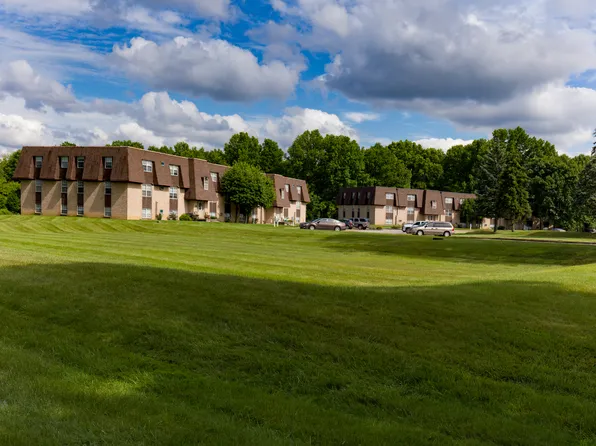 Deer Creek Apartments, 4415 Deer Creek Ct #56f78398a, Youngstown, OH 44515