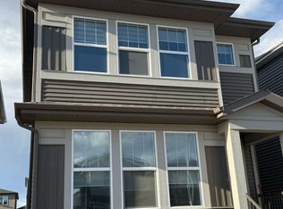 36 W Glen Cres SW #1, Calgary, AB T3C2X4