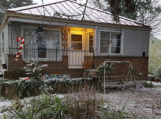 9018 13th Ave SW, Seattle, WA 98106