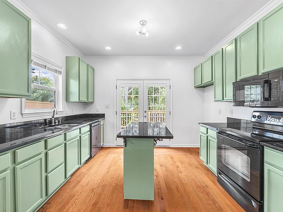 5th image of 16 Marsailles Ct